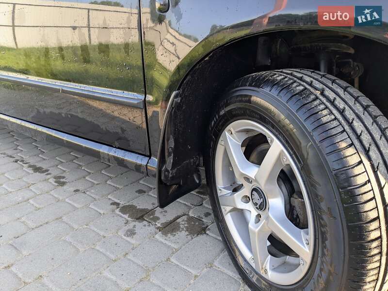 Хетчбек Skoda Fabia 2003 в Новому Розділі