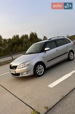 Універсал Skoda Fabia 2011 в Житомирі