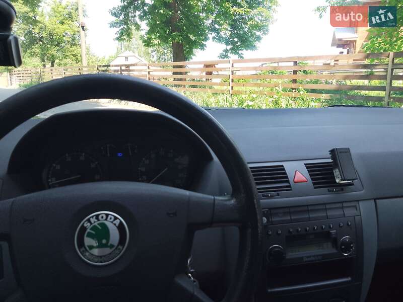 Хетчбек Skoda Fabia 2002 в Києві