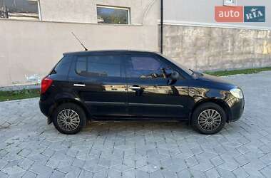 Хетчбек Skoda Fabia 2008 в 