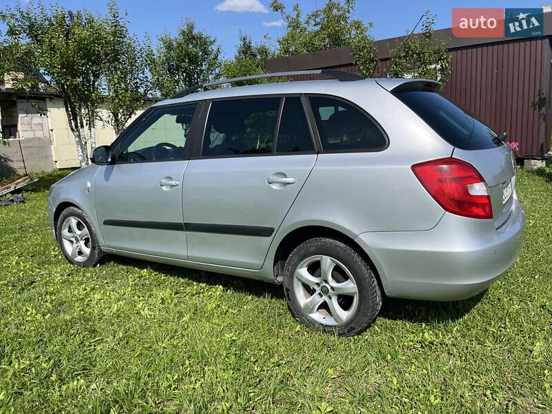 Универсал Skoda Fabia 2011 в Новояворовске