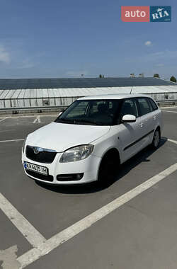 Універсал Skoda Fabia 2009 в Києві
