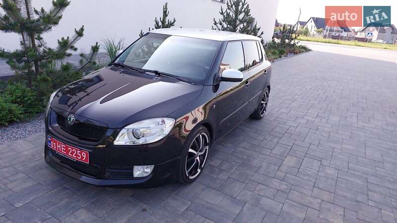 Хетчбек Skoda Fabia 2009 в Луцьку