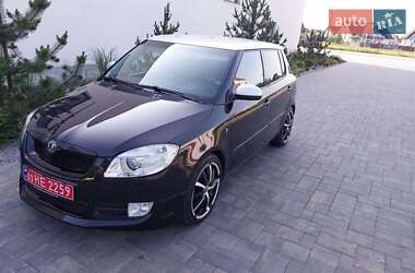 Хэтчбек Skoda Fabia 2009 в 