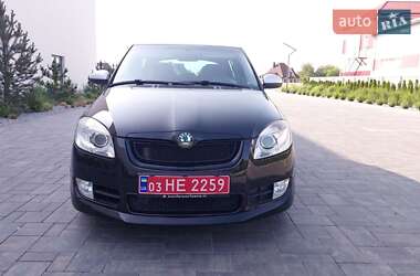 Хэтчбек Skoda Fabia 2009 в 