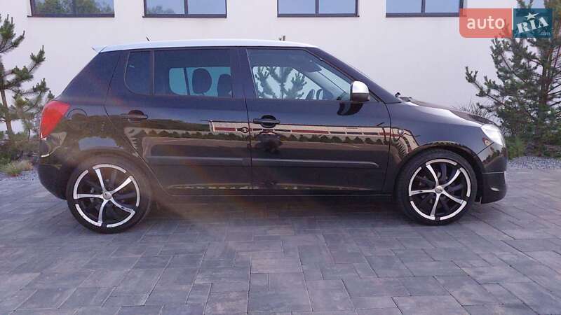 Хетчбек Skoda Fabia 2009 в Луцьку