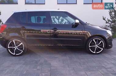Хэтчбек Skoda Fabia 2009 в 