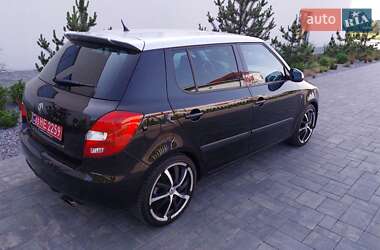 Хэтчбек Skoda Fabia 2009 в Луцке