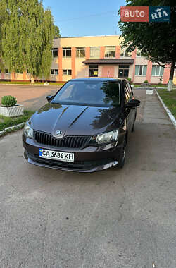 Хэтчбек Skoda Fabia 2015 в Черкассах