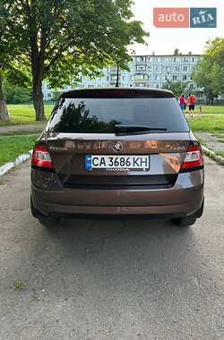 Хетчбек Skoda Fabia 2015 в 