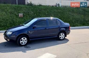 Седан Skoda Fabia 2002 в 