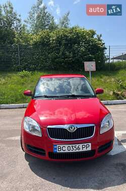 Хэтчбек Skoda Fabia 2008 в 