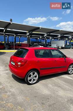 Хэтчбек Skoda Fabia 2008 в 
