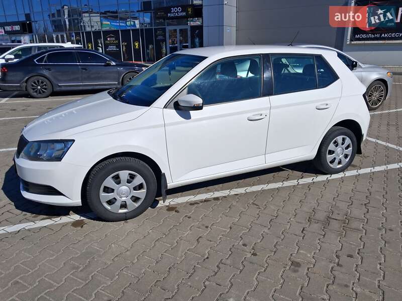 Хэтчбек Skoda Fabia 2017 в 