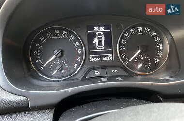 Хэтчбек Skoda Fabia 2011 в 