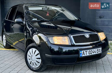 Хетчбек Skoda Fabia 2002 в 