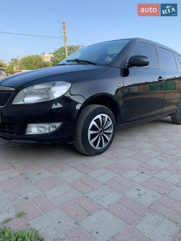 Універсал Skoda Fabia 2014 в Полтаві
