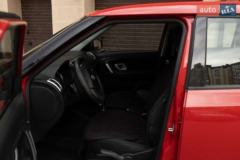 Хэтчбек Skoda Fabia 2009 в Ивано-Франковске