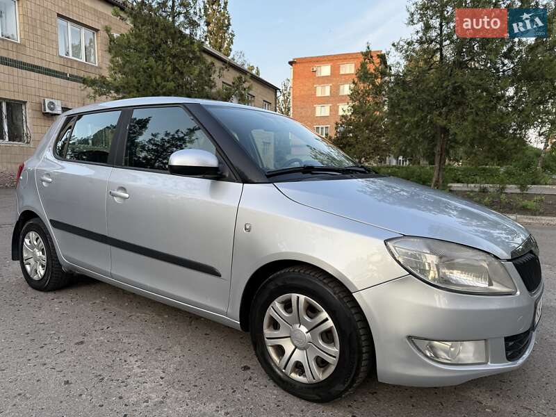 Хэтчбек Skoda Fabia 2010 в Ахтырке фото 2 Хэтчбек Skoda Fabia 2010 в Ахтырке
