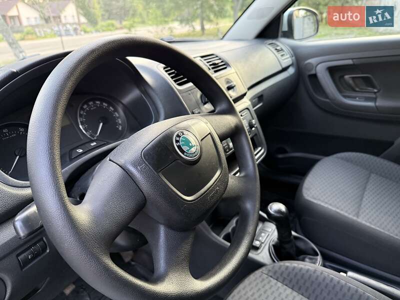 Хэтчбек Skoda Fabia 2010 в Ахтырке фото 10 Хэтчбек Skoda Fabia 2010 в Ахтырке