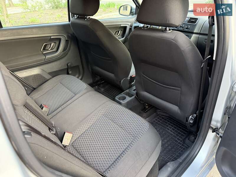 Хэтчбек Skoda Fabia 2010 в Ахтырке фото 16 Хэтчбек Skoda Fabia 2010 в Ахтырке