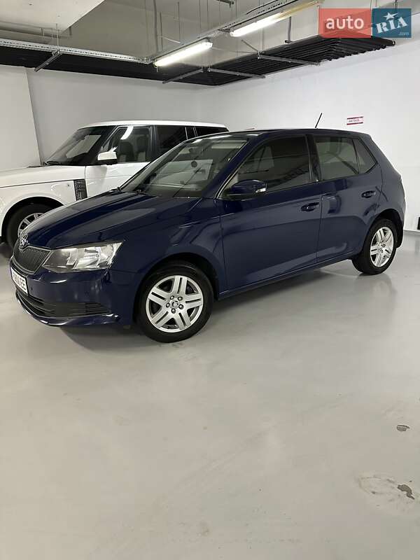 Хэтчбек Skoda Fabia 2016 в Киеве