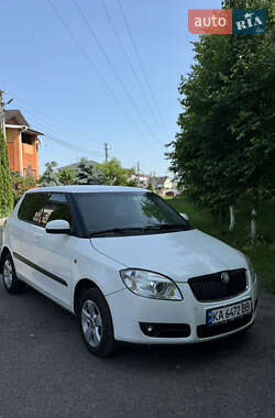 Хэтчбек Skoda Fabia 2008 в Киеве
