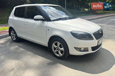 Хэтчбек Skoda Fabia 2013 в 