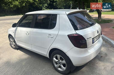 Хэтчбек Skoda Fabia 2013 в 