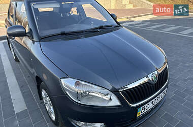 Хэтчбек Skoda Fabia 2011 в 