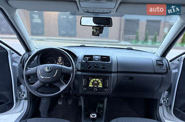 Хэтчбек Skoda Fabia 2012 в 