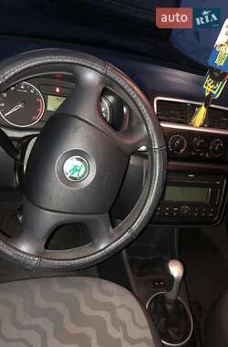 Хэтчбек Skoda Fabia 2008 в 