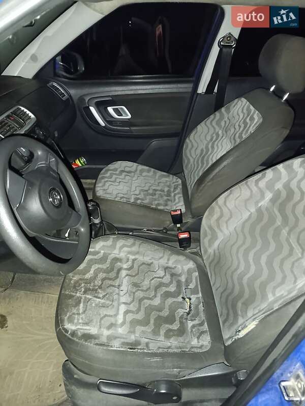 Хэтчбек Skoda Fabia 2008 в Александрие