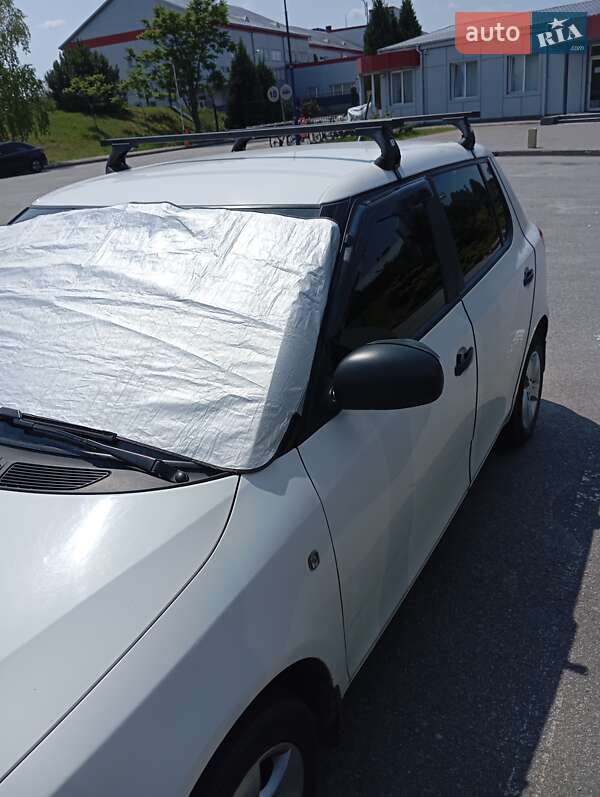 Хэтчбек Skoda Fabia 2014 в Запорожье