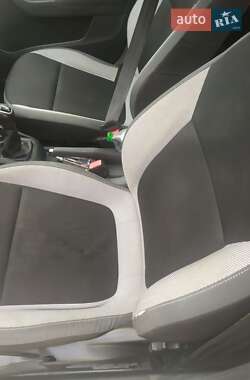 Хетчбек Skoda Fabia 2016 в 