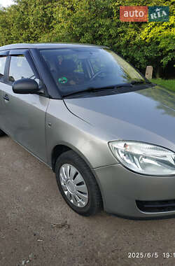 Хэтчбек Skoda Fabia 2009 в Лубнах
