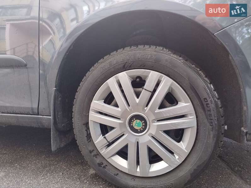 Хэтчбек Skoda Fabia 2008 в Киеве