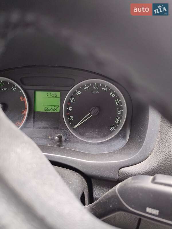 Хэтчбек Skoda Fabia 2008 в Киеве