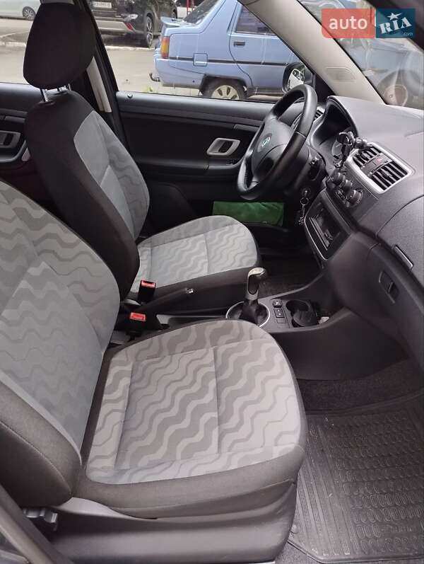 Хэтчбек Skoda Fabia 2008 в Киеве