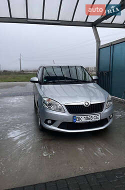 Хэтчбек Skoda Fabia 2014 в Костополе