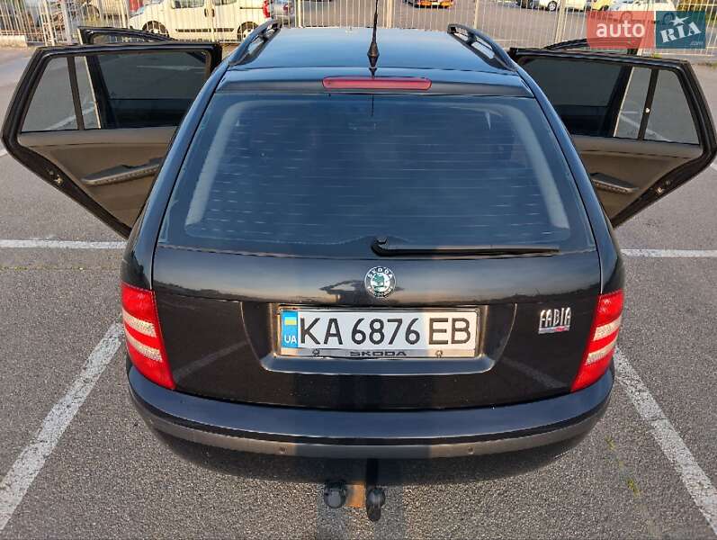 Універсал Skoda Fabia 2005 в Києві