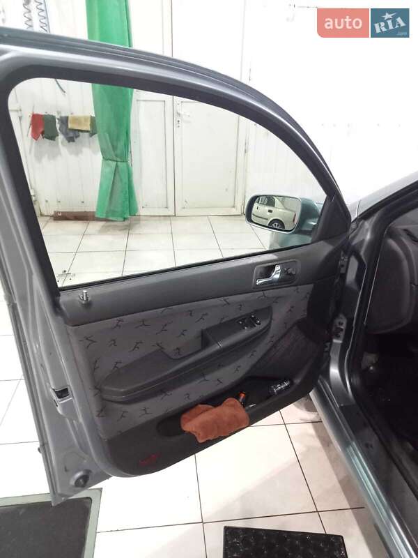 Універсал Skoda Fabia 2002 в Ізмаїлі