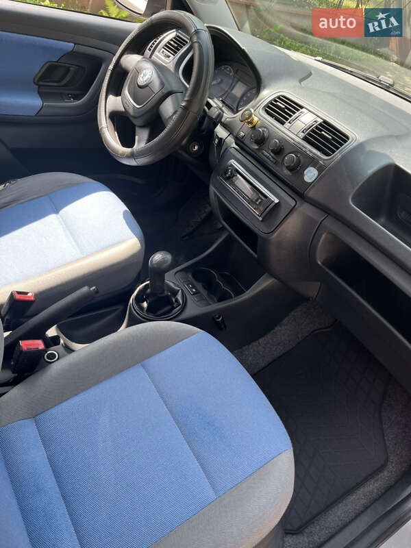 Хетчбек Skoda Fabia 2009 в Хусті