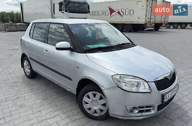 Хэтчбек Skoda Fabia 2008 в Вороновице