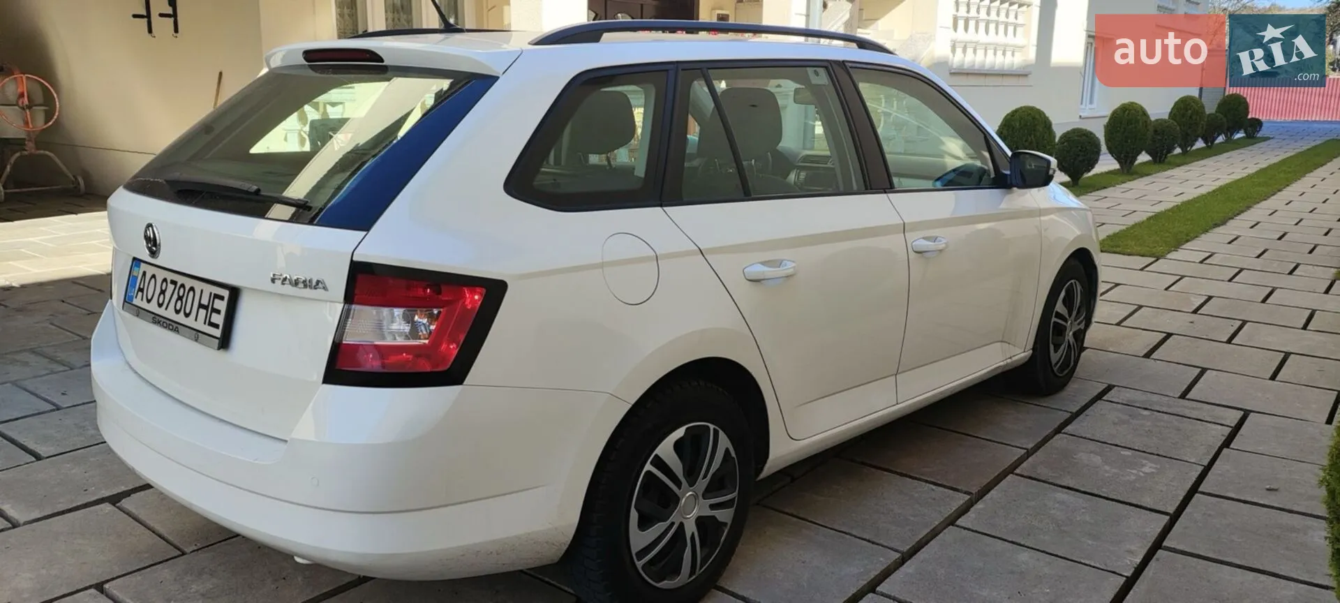 2017 Skoda Fabia - мініатюра 2