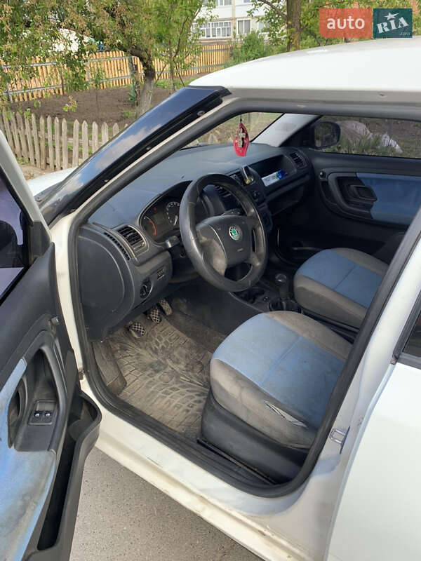 Хетчбек Skoda Fabia 2008 в Новгород-Сіверському