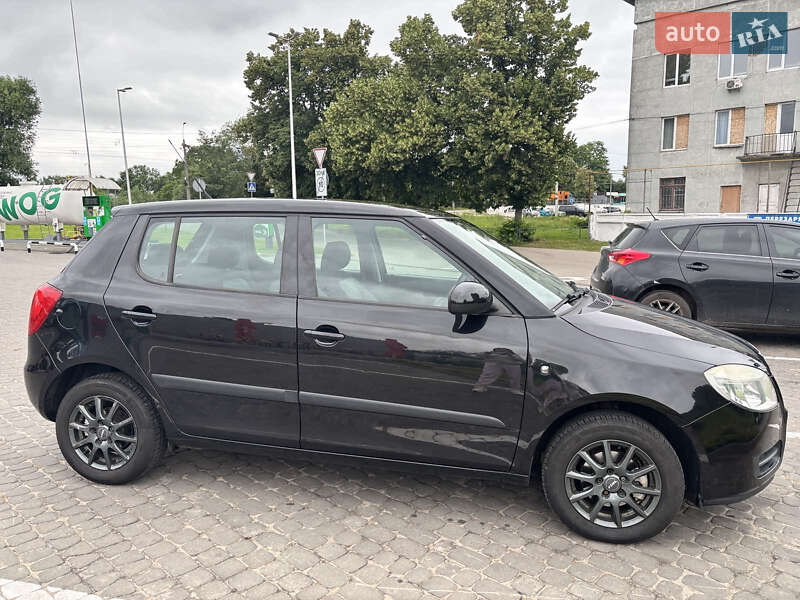 Хэтчбек Skoda Fabia 2007 в Чернигове