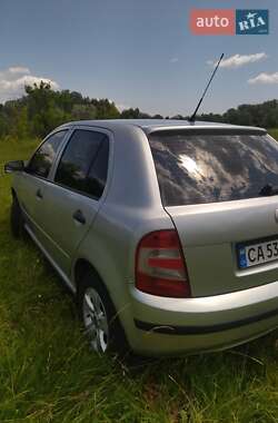 Хэтчбек Skoda Fabia 2006 в 