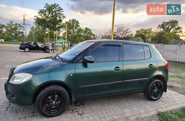 Хэтчбек Skoda Fabia 2008 в 