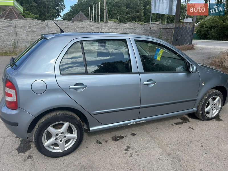 Хэтчбек Skoda Fabia 2006 в Гнивани